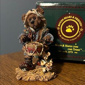 Boyds Bears Bearstone Collection - Matthew as the Drummer